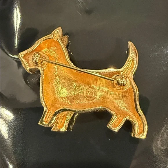 Vintage Susan Caplan Swarovski Scottish Terrier Dog w/ emerald accents Brooch - Picture 2 of 5